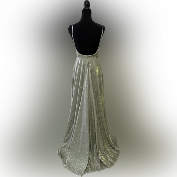 Women's green sparkle floor length gown adjustable straps and POCKETS medium - Picture 2 of 8